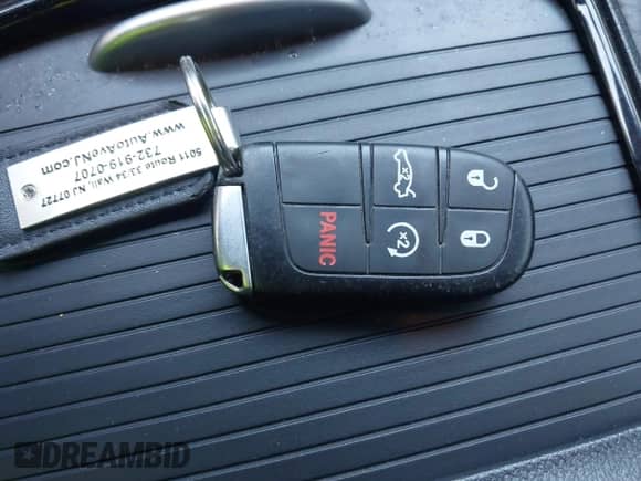 2019 Chrysler 300 S с VIN 2C3CCABG6KH639085, выставлен на аукционе IAAI как лот 42794818 с пробегом 109 802 миль миль и . История ставок и продаж доступна на DreamBid. Изображение 11.