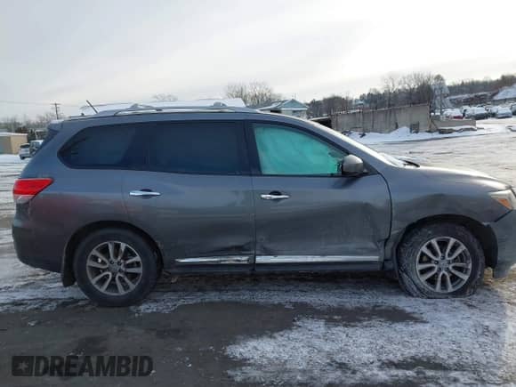 2016 Nissan Pathfinder Platinum with VIN 5N1AR2MM3GC624897, listed as a IAAI auction lot 41380308 with 114,524 mi miles and . Bid and sale history available at DreamBid. Image 13.