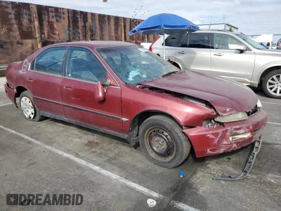 1997 Honda Accord LX с VIN 1HGCD5539VA149138, выставлен на аукционе Copart как лот 50788285 с пробегом 283 787 миль миль и Списание • Salvage title. История ставок и продаж доступна на DreamBid. Изображение 4.