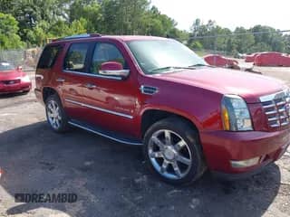 2008 Cadillac Escalade with VIN 1GYFK638X8R234396, listed as a IAAI auction lot 42530850 with 273,551 mi miles and . Bid and sale history available at DreamBid. Image 1.