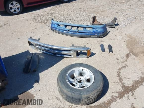 1994 Chevrolet S-10 с VIN 1GCCS14Z7R8204329, выставлен на аукционе IAAI как лот 42290880 с пробегом 241 483 миль миль и . История ставок и продаж доступна на DreamBid. Изображение 19.
