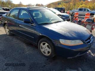2000 Honda Accord EX with VIN 1HGCG6678YA114125, listed as a IAAI auction lot 43511957 with 237,290 mi miles and . Bid and sale history available at DreamBid. Image 1.