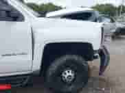 2019 Chevrolet Silverado 2500HD Work Truck z VIN 1GC1KREG3KF225232, wystawiony jako IAAI lot #43136892 z przebiegiem 53 675 mil mil oraz . Historia ofert i sprzedaży dostępna na DreamBid. Obrazek 18.