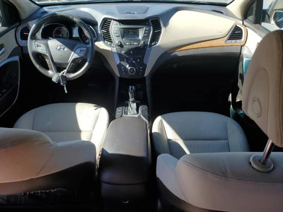 2016 Hyundai Santa Fe SE with VIN KM8SMDHF9GU152130, listed as a Copart auction lot 82317695 with 179,371 mi miles and Clean title. Bid and sale history available at DreamBid. Image 8.