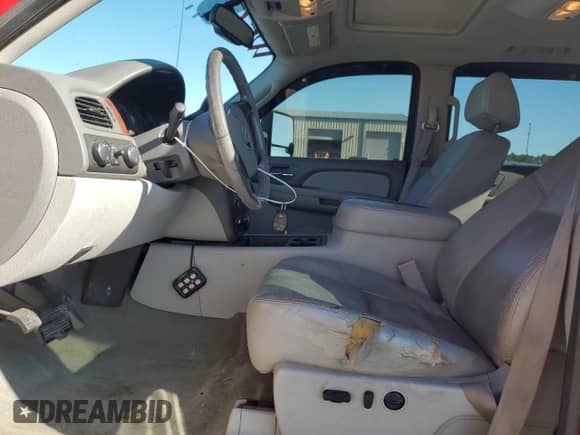 2009 Chevrolet Silverado 1500 LTZ with VIN 3GCEK33339G230826, listed as a Copart auction lot 71809015 with 198,069 mi miles and Salvage title. Bid and sale history available at DreamBid. Image 7.