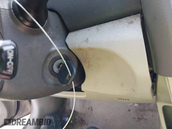 2008 Toyota Camry LE z VIN 4T1BE46KX8U254096, wystawiony jako IAAI lot #42920325 z przebiegiem 480 617 mil mil oraz . Historia ofert i sprzedaży dostępna na DreamBid. Obrazek 11.