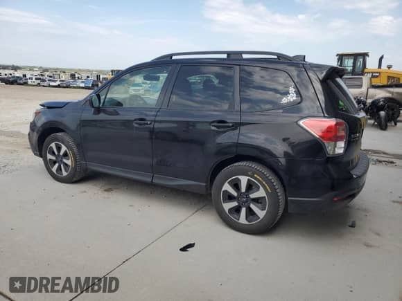 2018 Subaru Forester Premium z VIN JF2SJAEC2JH459520, wystawiony jako Copart lot #71780915 z przebiegiem 61 914 mil mil oraz Szkoda całkowita • Salvage title. Historia ofert i sprzedaży dostępna na DreamBid. Obrazek 2.
