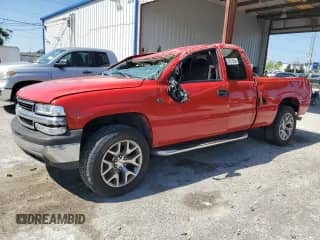 2002 Chevrolet Silverado 1500 LS с VIN 2GCEC19V221204498, выставлен на аукционе Copart как лот 70573035 с пробегом 247 970 миль миль и Списание • Salvage title. История ставок и продаж доступна на DreamBid. Изображение 1.