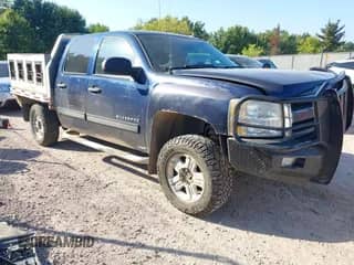 2011 Chevrolet Silverado 1500 LT with VIN 3GCPKSE32BG249972, listed as a IAAI auction lot 43293568 with 224,531 mi miles and . Bid and sale history available at DreamBid. Image 1.
