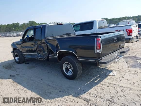 1998 Chevrolet Silverado 1500 z VIN 2GCEC19R7W1103854, wystawiony jako IAAI lot #43234033 z przebiegiem 276 944 mil mil oraz . Historia ofert i sprzedaży dostępna na DreamBid. Obrazek 3.