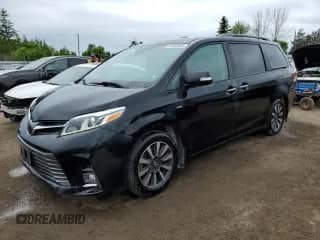 2020 Toyota Sienna XLE z VIN 5TDDZ3DC2LS228547, wystawiony jako Copart lot #61457045 z przebiegiem 99 106 mil mil oraz Szkoda całkowita • Salvage title. Historia ofert i sprzedaży dostępna na DreamBid. Obrazek 1.