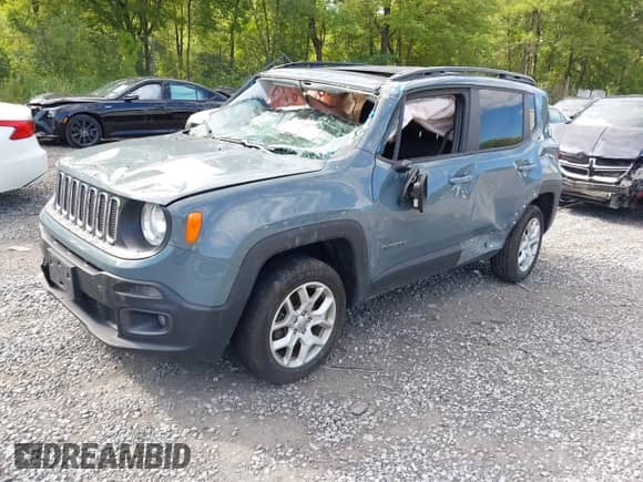 2017 Jeep Renegade Latitude с VIN ZACCJBBB0HPG03699, выставлен на аукционе IAAI как лот 43071453 с пробегом 189 686 миль миль и . История ставок и продаж доступна на DreamBid. Изображение 2.