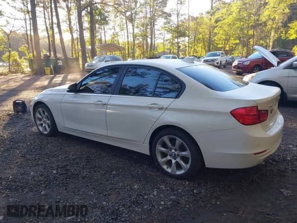 2014 BMW 3 Series 320i xDrive с VIN WBA3C3C52EP662204, выставлен на аукционе IAAI как лот 43482948 с пробегом 81 136 миль миль и . История ставок и продаж доступна на DreamBid. Изображение 3.