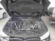 2023 BMW 5 Series 540i z VIN WBA53BJ05PWY15290, wystawiony jako IAAI lot #42771621 z przebiegiem 26 781 mil mil oraz . Historia ofert i sprzedaży dostępna na DreamBid. Obrazek 10.