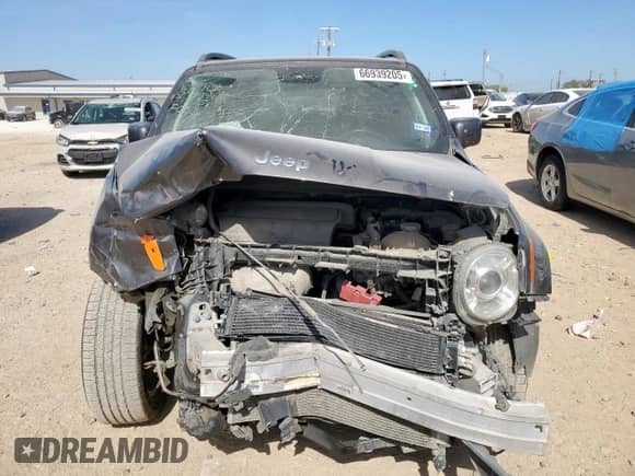 2018 Jeep Renegade Altitude with VIN ZACCJABB9JPG95346, listed as a Copart auction lot 66939205 with 359,902 mi miles and Salvage title. Bid and sale history available at DreamBid. Image 5.