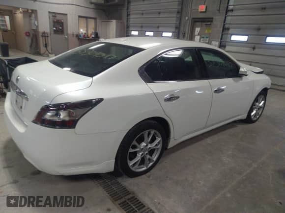 2012 Nissan Maxima SV z VIN 1N4AA5AP5CC818374, wystawiony jako IAAI lot #35309097 z przebiegiem Nie podano mil oraz . Historia ofert i sprzedaży dostępna na DreamBid. Obrazek 4.