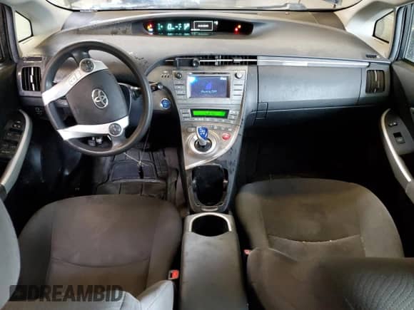 2015 Toyota Prius Four z VIN JTDKN3DU1F0482494, wystawiony jako Copart lot #82494805 z przebiegiem 239 147 mil mil oraz Czysty tytuł • Clean title. Historia ofert i sprzedaży dostępna na DreamBid. Obrazek 8.