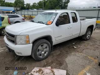 2010 Chevrolet Silverado 1500 LTZ with VIN 1GCSCTE08AZ208747, listed as a Copart auction lot 58322035 with 436,956 mi miles and Salvage title. Bid and sale history available at DreamBid. Image 1.
