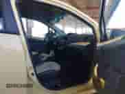 2014 Chevrolet Spark LT z VIN KL8CD6S95EC589075, wystawiony jako IAAI lot #43355883 z przebiegiem 99 650 mil mil oraz . Historia ofert i sprzedaży dostępna na DreamBid. Obrazek 5.