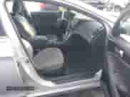 2013 Hyundai Sonata Limited с VIN 5NPEC4AC1DH608485, выставлен на аукционе IAAI как лот 42820469 с пробегом 103 219 миль миль и . История ставок и продаж доступна на DreamBid. Изображение 5.