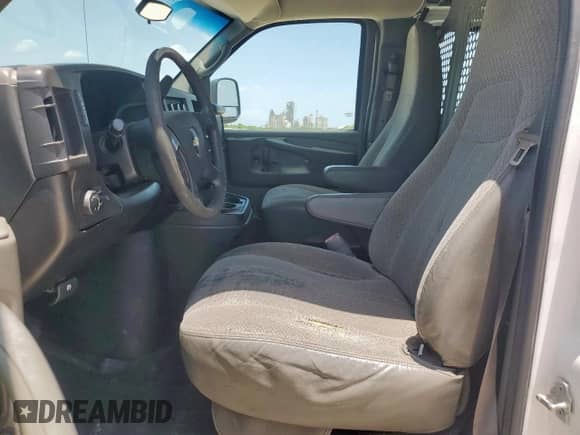 2014 Chevrolet Express Cargo с VIN 1GCZGTBG1E1115142, выставлен на аукционе Copart как лот 61744635 с пробегом 192 407 миль миль и Чистый • Clean title. История ставок и продаж доступна на DreamBid. Изображение 7.