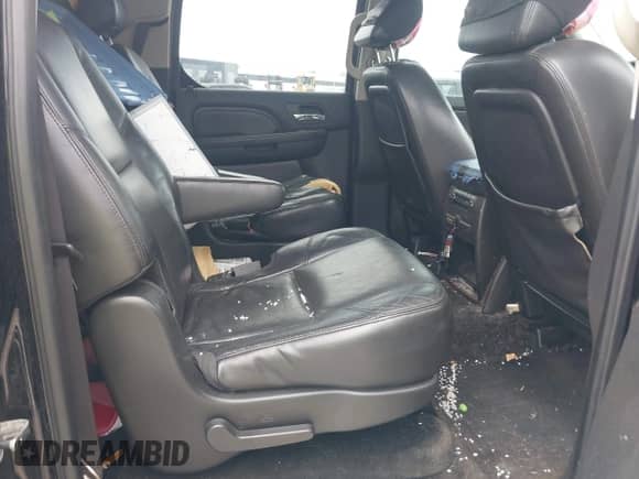 2008 Cadillac Escalade ESV with VIN 1GYFC66858R219653, listed as a IAAI auction lot 42771700 with 177,652 mi miles and . Bid and sale history available at DreamBid. Image 8.