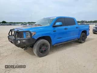 2019 Toyota Tundra SR5 с VIN 5TFDY5F19KX798922, выставлен на аукционе Copart как лот 65160775 с пробегом Не указан миль и Списание • Salvage title. История ставок и продаж доступна на DreamBid. Изображение 1.