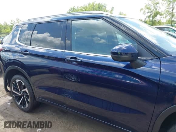 2024 Mitsubishi Outlander SEL с VIN JA4J4WA8XRZ022302, выставлен на аукционе IAAI как лот 42545781 с пробегом 6 037 миль миль и . История ставок и продаж доступна на DreamBid. Изображение 14.