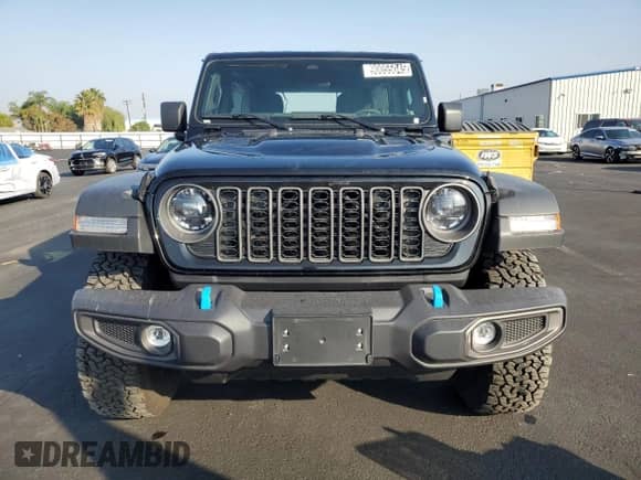 2025 Jeep Wrangler Rubicon with VIN 1C4RJXR65SW580303, listed as a Copart auction lot 90055045 with 13,415 mi miles and Clean title. Bid and sale history available at DreamBid. Image 5.
