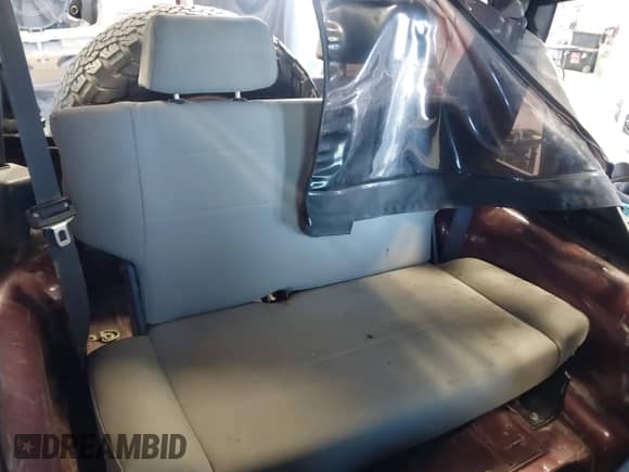 2001 Jeep Wrangler SE with VIN 1J4FA29P01P372136, listed as a IAAI auction lot 42013962 with 163,732 mi miles and . Bid and sale history available at DreamBid. Image 8.