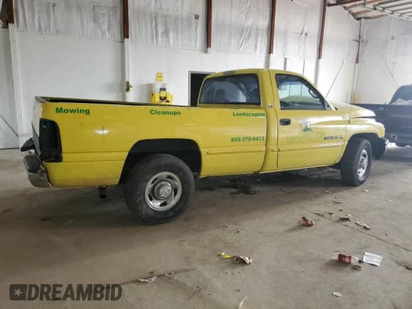 1999 Dodge 2500 z VIN 3B7KC26Z4XM513485, wystawiony jako Copart lot #46129105 z przebiegiem Nie podano mil oraz Szkoda całkowita • Salvage title. Historia ofert i sprzedaży dostępna na DreamBid. Obrazek 3.