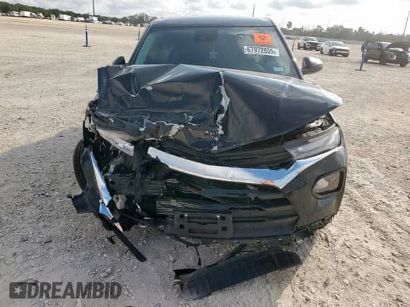 2022 Chevrolet TrailBlazer LS with VIN KL79MMS28NB135513, listed as a Copart auction lot 67972935 with 36,289 mi miles and Salvage title. Bid and sale history available at DreamBid. Image 5.