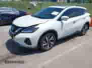 2024 Nissan Murano SL z VIN 5N1AZ2CJ1RC109682, wystawiony jako IAAI lot #42696525 z przebiegiem 12 845 mil mil oraz . Historia ofert i sprzedaży dostępna na DreamBid. Obrazek 2.