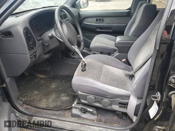 1998 Nissan Pathfinder XE with VIN JN8AR05Y5WW261367, listed as a Copart auction lot 63937595 with 162,248 mi miles and Non repairable. Bid and sale history available at DreamBid. Image 7.