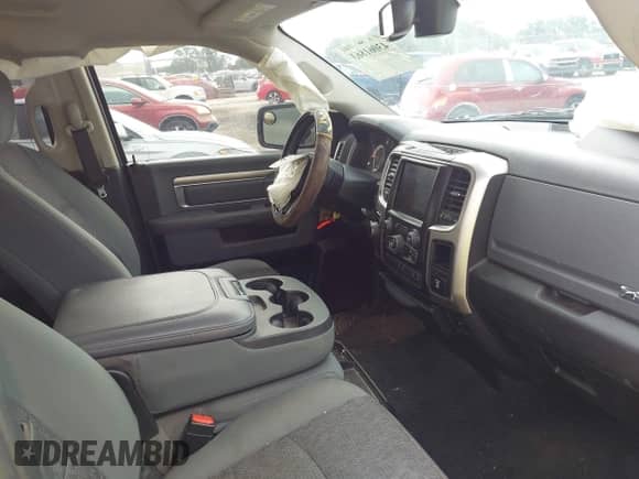 2018 Ram 1500 Big Horn с VIN 1C6RR6TT4JS160515, выставлен на аукционе IAAI как лот 43061863 с пробегом 131 104 миль миль и . История ставок и продаж доступна на DreamBid. Изображение 5.