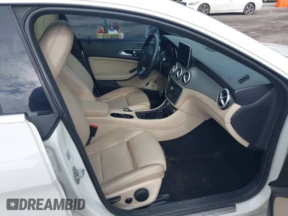 2016 Mercedes-Benz CLA 250 с VIN WDDSJ4EB3GN319130, выставлен на аукционе IAAI как лот 42970604 с пробегом 175 000 миль миль и . История ставок и продаж доступна на DreamBid. Изображение 5.