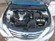 2014 Hyundai Sonata Limited z VIN 5NPEC4AB1EH920475, wystawiony jako IAAI lot #43138249 z przebiegiem 188 157 mil mil oraz . Historia ofert i sprzedaży dostępna na DreamBid. Obrazek 10.