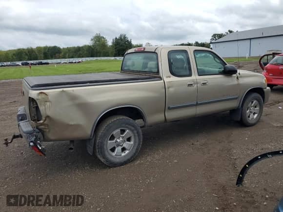 2004 Toyota Tundra SR5 z VIN 5TBBT44164S453920, wystawiony jako Copart lot #71563485 z przebiegiem 279 681 mil mil oraz Czysty tytuł • Clean title. Historia ofert i sprzedaży dostępna na DreamBid. Obrazek 3.