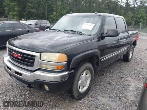 2004 GMC Sierra 1500 SLE with VIN 2GTEK13T941334257, listed as a IAAI auction lot 42199192 with 180,166 mi miles and . Bid and sale history available at DreamBid. Image 2.