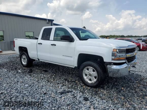 2017 Chevrolet Silverado 1500 Work Truck z VIN 1GCVKNEH8HZ316958, wystawiony jako Copart lot #55567455 z przebiegiem 169 445 mil mil oraz Szkoda całkowita • Salvage title. Historia ofert i sprzedaży dostępna na DreamBid. Obrazek 4.