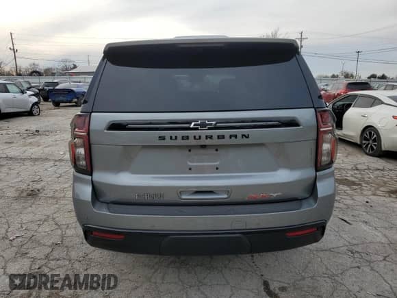 2023 Chevrolet Suburban RST z VIN 1GNSKEKD7PR400876, wystawiony jako Copart lot #84726094 z przebiegiem 17 741 mil mil oraz Szkoda całkowita • Salvage title. Historia ofert i sprzedaży dostępna na DreamBid. Obrazek 6.