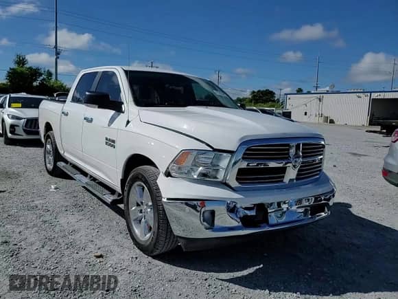 2017 Ram 1500 Big Horn z VIN 1C6RR6LG0HS542795, wystawiony jako Copart lot #81883225 z przebiegiem 47 298 mil mil oraz Szkoda całkowita • Salvage title. Historia ofert i sprzedaży dostępna na DreamBid. Obrazek 13.