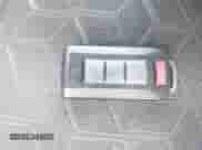 2021 Mitsubishi Outlander ES z VIN JA4ARUAU2MU019614, wystawiony jako IAAI lot #42693496 z przebiegiem 91 807 mil mil oraz . Historia ofert i sprzedaży dostępna na DreamBid. Obrazek 11.