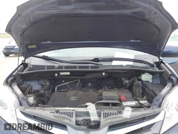 2019 Toyota Sienna XLE Auto Access Seat with VIN 5TDYZ3DC5KS983059, listed as a IAAI auction lot 42505168 with 69,231 mi miles and . Bid and sale history available at DreamBid. Image 10.