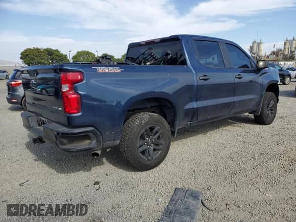 2021 Chevrolet Silverado 1500 Custom Trail Boss with VIN 1GCPYCEH3MZ440190, listed as a Copart auction lot 58587105 with 93,033 mi miles and Salvage title. Bid and sale history available at DreamBid. Image 3.