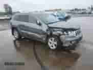 2012 Jeep Grand Cherokee Limited z VIN 1C4RJFBG2CC187150, wystawiony jako Copart lot #84956805 z przebiegiem 136 040 mil mil oraz Szkoda całkowita • Salvage title. Historia ofert i sprzedaży dostępna na DreamBid. Obrazek 4.