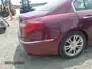 2013 Hyundai Genesis 3.8L z VIN KMHGC4DD7DU221907, wystawiony jako Copart lot #68368624 z przebiegiem 118 708 mil mil oraz Czysty tytuł • Clean title. Historia ofert i sprzedaży dostępna na DreamBid. Obrazek 10.