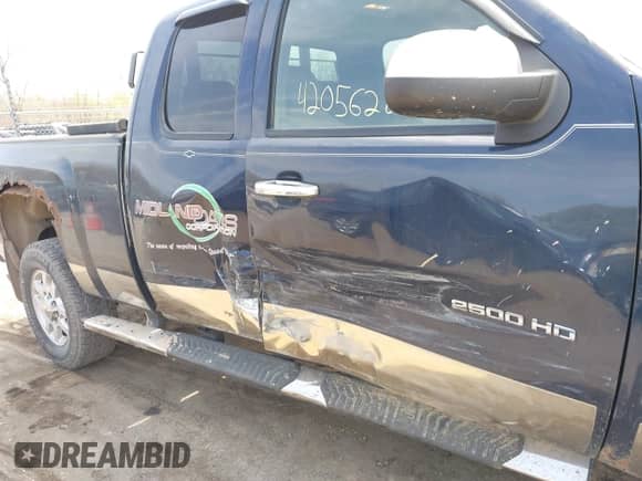 2011 Chevrolet Silverado 2500HD LT с VIN 1GC2KXCG2BZ221313, выставлен на аукционе IAAI как лот 42056285 с пробегом 165 012 миль миль и . История ставок и продаж доступна на DreamBid. Изображение 6.