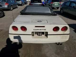 1988 Chevrolet Corvette with VIN 1G1YY3189J5121480, listed as a Copart auction lot 81990894 with Not provided miles and Clean title. Bid and sale history available at DreamBid. Image 6.