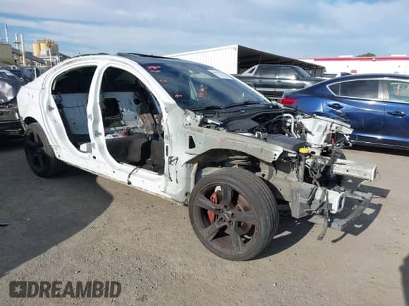 2014 Chevrolet SS with VIN 6G3F15RW6EL958354, listed as a IAAI auction lot 42011918 with Not provided miles and . Bid and sale history available at DreamBid. Image 1.